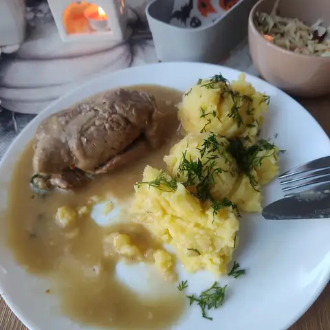 Roladka w sosie z puree
