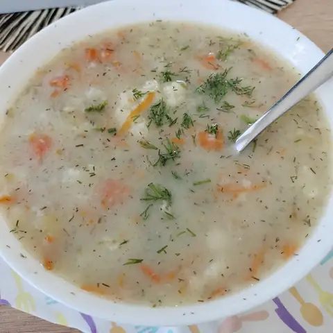Zupa dnia z warzywami